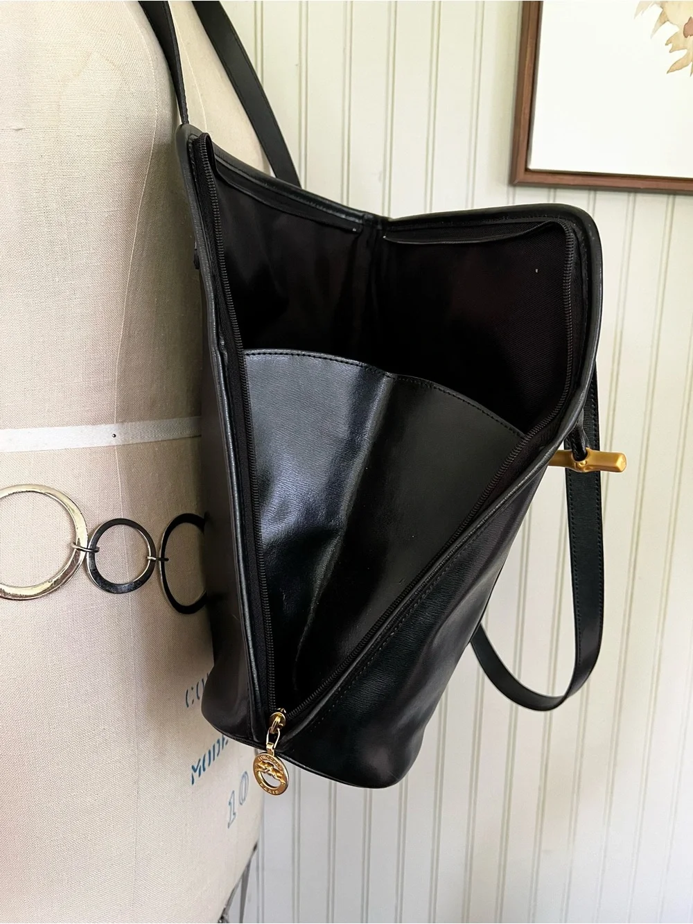 Longchamp Black Leather Expandable Shoulder Bag with Bamboo Toggle Roseau